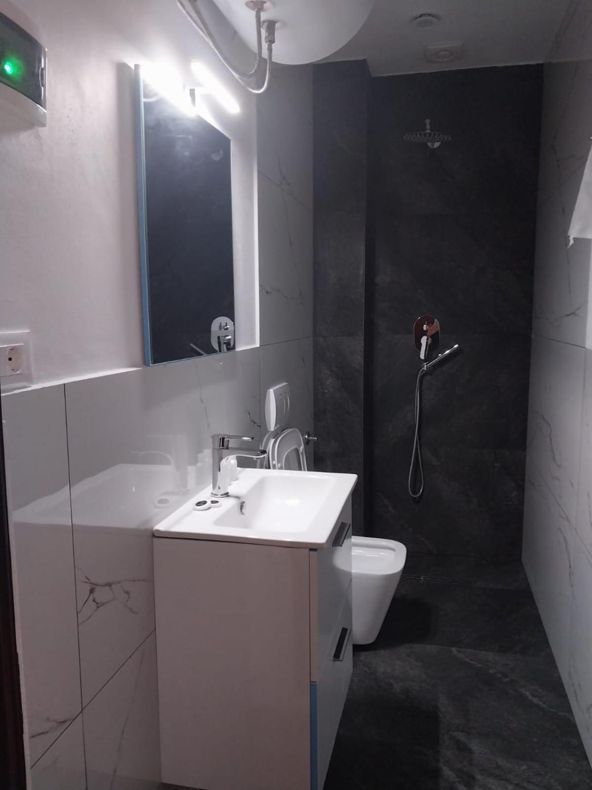 Hotel Luli City Center Durres Bagian luar foto